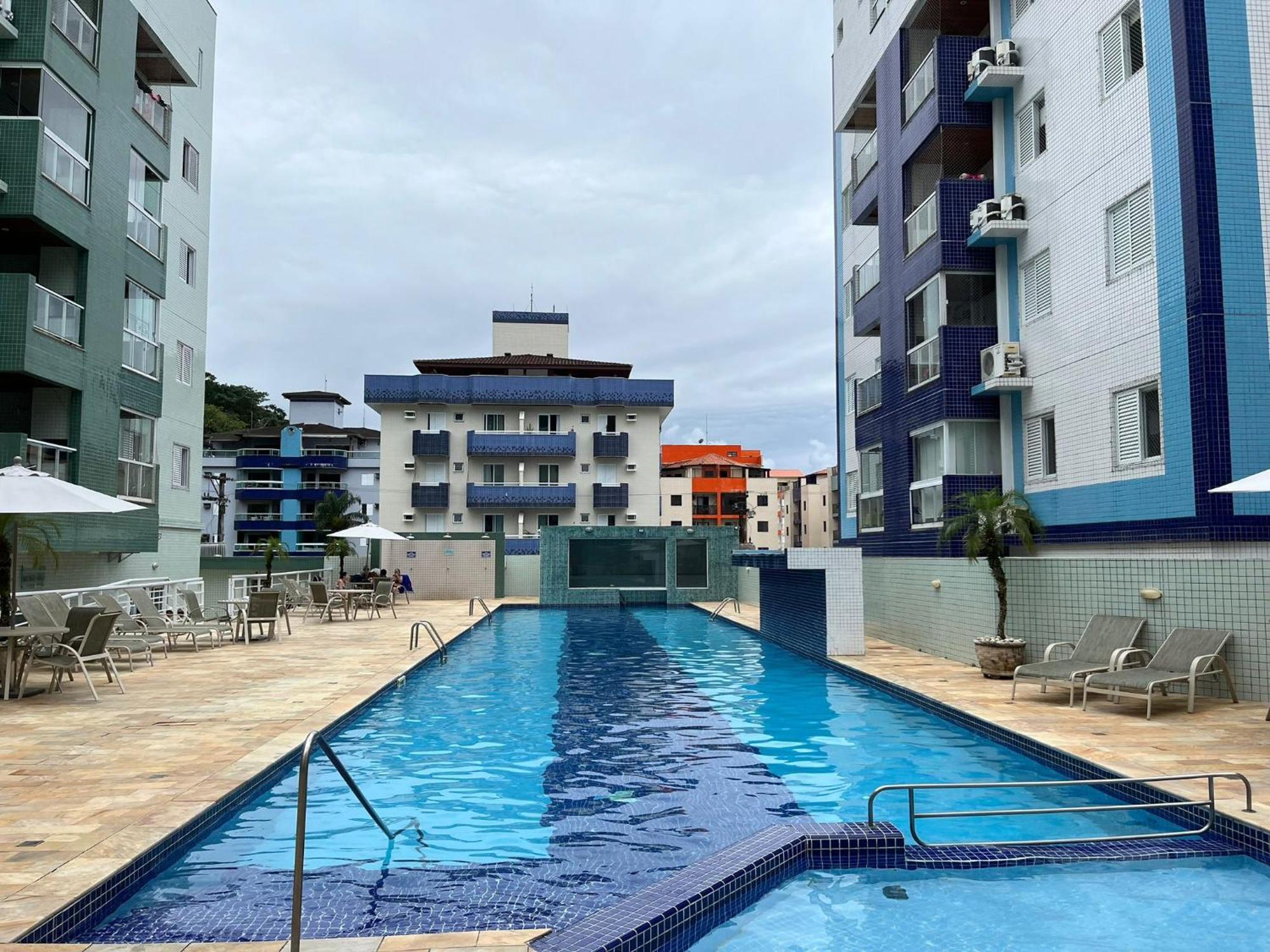 Apartamento Cobertura 3 Com Ar Condicionado, 300 Metros Da Grande, Piscina, Wi-fi, Sauna